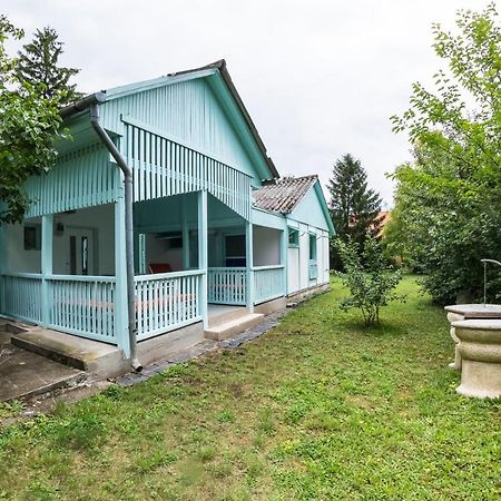 Готель Penge Bungalok Балатональмаді Екстер'єр фото